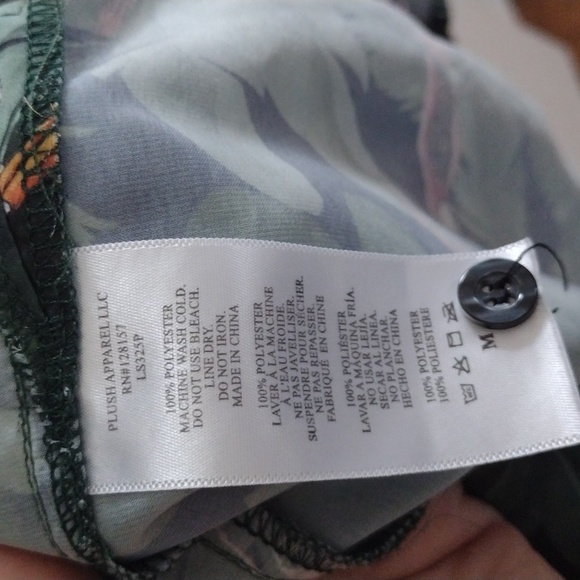 Plush Satin Jungle Print Button Down Pajama Shirt Size M Tropical Animal Print - Picture 4 of 13